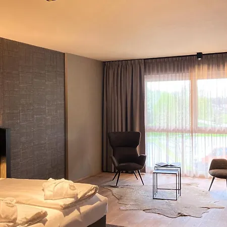 Hotel Pure